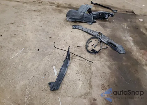 2014 Acura Rlx Advance z USA, uszkodzony, nr VIN JH4KC1F9XEC003861